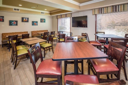 Best Western Plus Airport Inn And Suites image 36