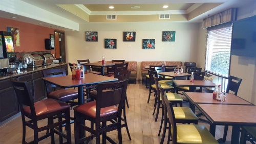 Best Western Plus Airport Inn And Suites image 38