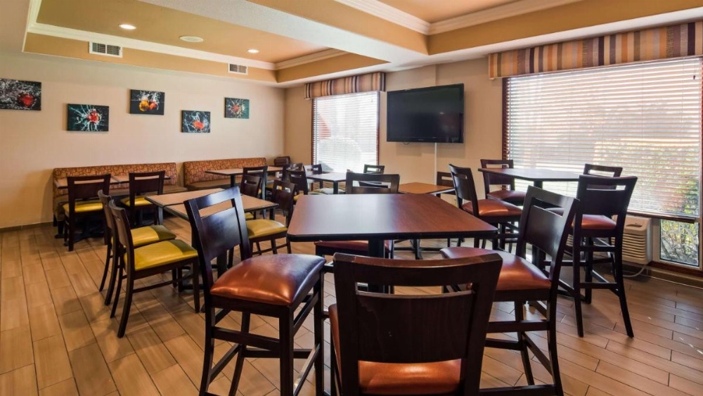 Best Western Plus Airport Inn And Suites Image 41