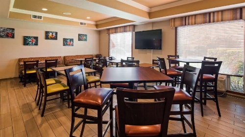 Best Western Plus Airport Inn And Suites image 41